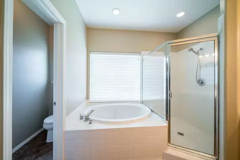 1627 Persimmon St, Lemoore, CA 93245 photo 20