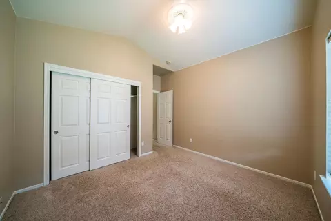 1627 Persimmon St, Lemoore, CA 93245 photo 27