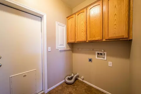 1627 Persimmon St, Lemoore, CA 93245 photo 13
