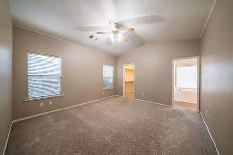 1627 Persimmon St, Lemoore, CA 93245 photo 17