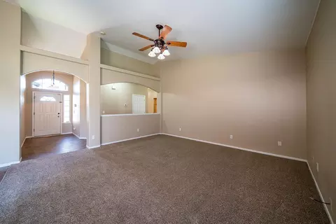 1627 Persimmon St, Lemoore, CA 93245 photo 6
