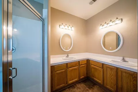 1627 Persimmon St, Lemoore, CA 93245 photo 21