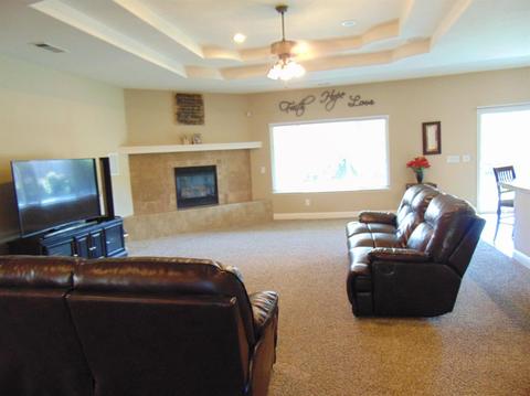 3601 E Feemster Ave, Visalia, CA 93292 photo 5