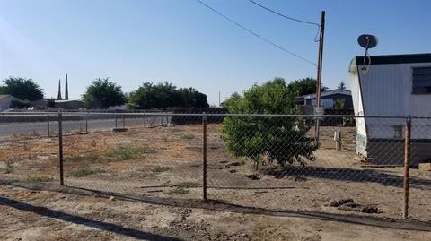 118 E Beacon Ave, Tulare, CA 93274 photo 2