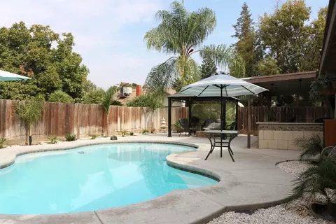 3532 E Sycamore Ave, Visalia, CA 93292 photo 16