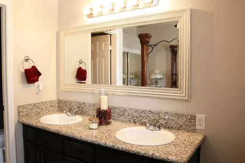 3532 E Sycamore Ave, Visalia, CA 93292 photo 14