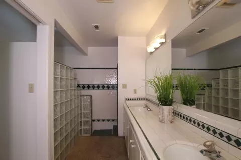 1929 E Tulare Ave, Visalia, CA 93292 photo 16