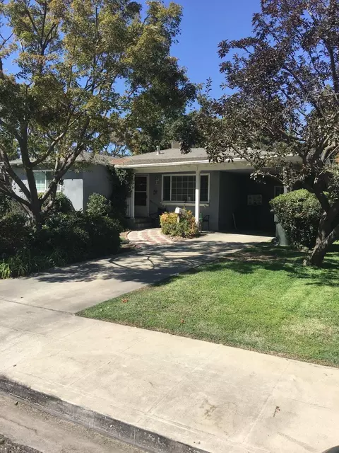 916 E Academy Ave, Tulare, CA 93274 photo 1