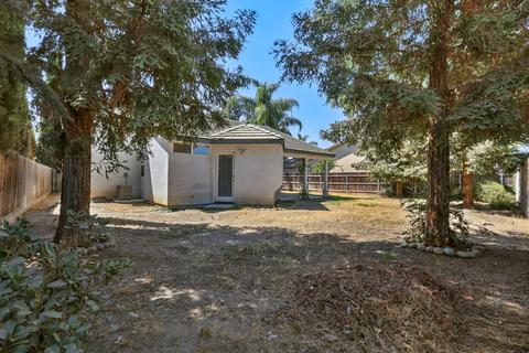 1526 E Mesa Ct, Visalia, CA 93292 photo 24