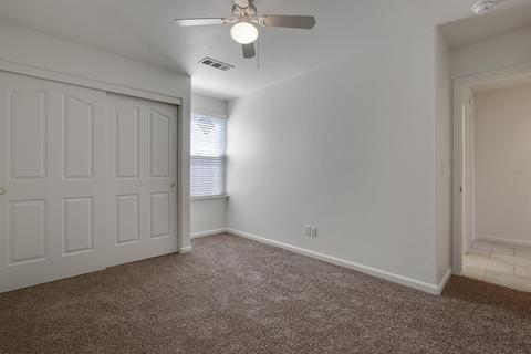 1526 E Mesa Ct, Visalia, CA 93292 photo 21