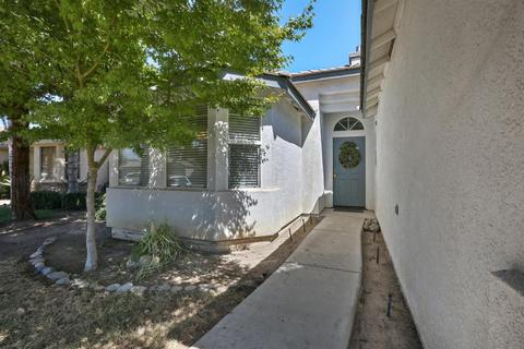 1526 E Mesa Ct, Visalia, CA 93292 photo 3