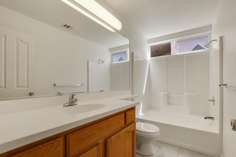 1526 E Mesa Ct, Visalia, CA 93292 photo 19