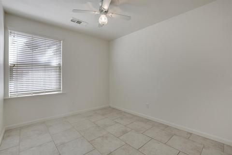 1526 E Mesa Ct, Visalia, CA 93292 photo 18