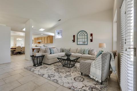 1526 E Mesa Ct, Visalia, CA 93292 photo 4