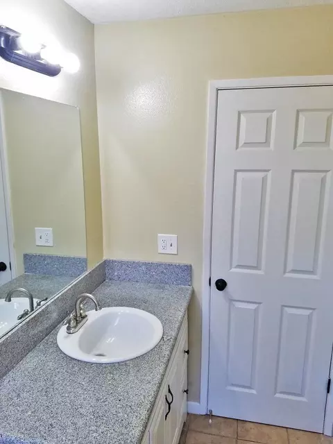 590 Wood Ln, Lemoore, CA 93245 photo 15