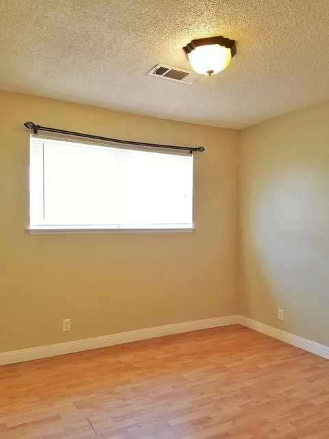 590 Wood Ln, Lemoore, CA 93245 photo 16