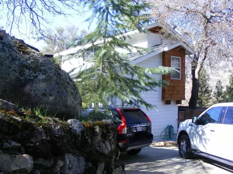 45832 Sierra Dr, Three Rivers, CA 93271 photo 3