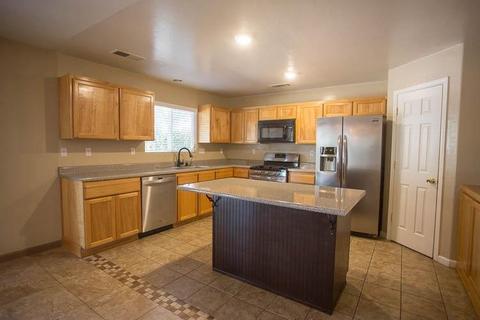 2632 E Paseo Ave, Visalia, CA 93292 photo 12