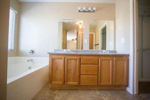 2632 E Paseo Ave, Visalia, CA 93292 photo 28