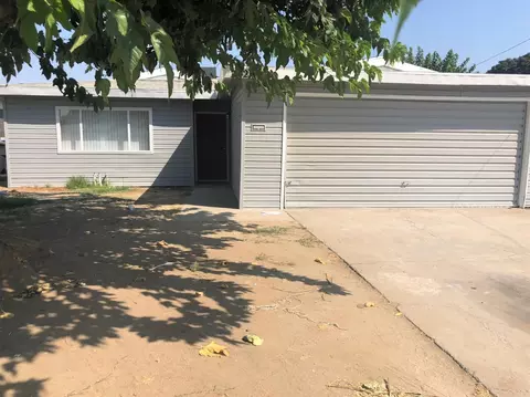 272 E D St, Lemoore, CA 93245 photo 1