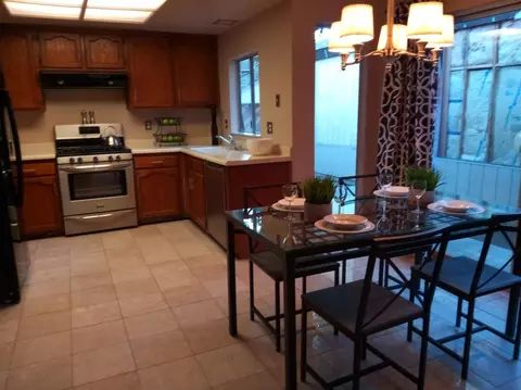 1900 E Harold Ave, Visalia, CA 93292 photo 5