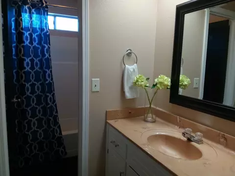 1900 E Harold Ave, Visalia, CA 93292 photo 10