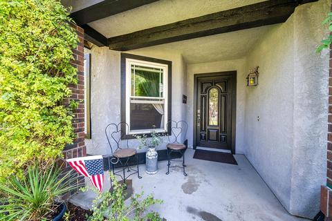 20 Cantebury Dr, Lemoore, CA 93245 photo 4
