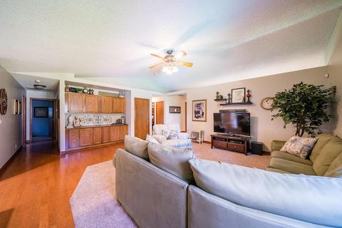 20 Cantebury Dr, Lemoore, CA 93245 photo 9