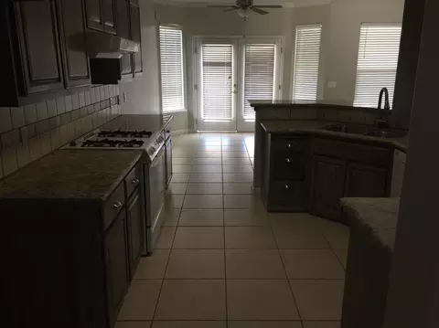 3440 E Feemster Ave, Visalia, CA 93292 photo 8
