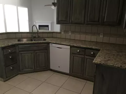 3440 E Feemster Ave, Visalia, CA 93292 photo 7