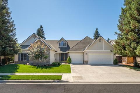 296 W Warwick Ave, Clovis, CA 93619 photo 1