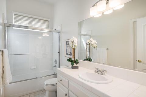 296 W Warwick Ave, Clovis, CA 93619 photo 14