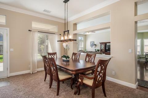 296 W Warwick Ave, Clovis, CA 93619 photo 5