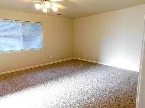 3903 E Center Ave, Visalia, CA 93292 photo 26