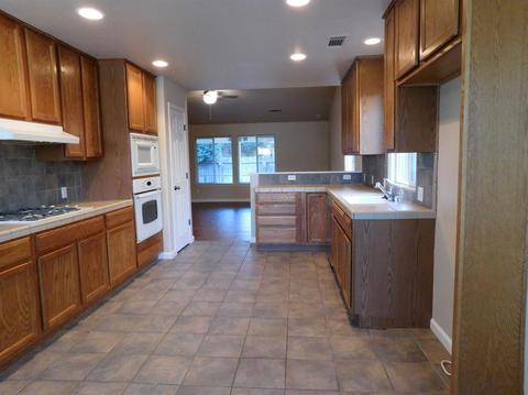 3903 E Center Ave, Visalia, CA 93292 photo 19