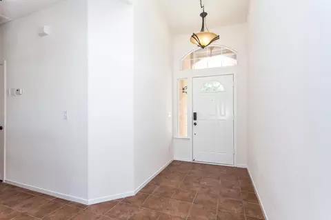 1606 Persimmon St, Lemoore, CA 93245 photo 3