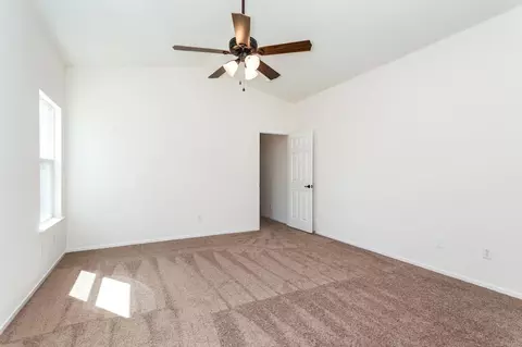 1606 Persimmon St, Lemoore, CA 93245 photo 15