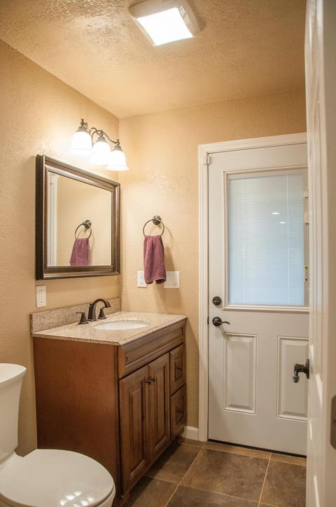 1563 E Sequoia Ave, Tulare, CA 93274 photo 17