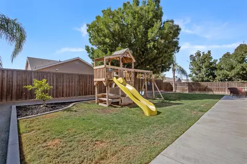 1587 Orange St, Lemoore, CA 93245 photo 34