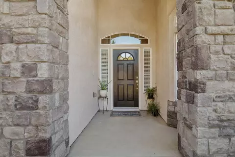 1587 Orange St, Lemoore, CA 93245 photo 5