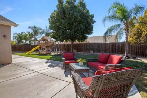 1587 Orange St, Lemoore, CA 93245 photo 33