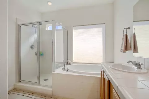 1587 Orange St, Lemoore, CA 93245 photo 25