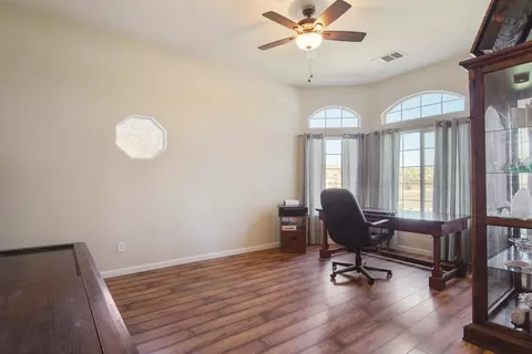 1587 Orange St, Lemoore, CA 93245 photo 7