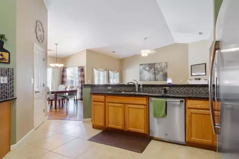 1587 Orange St, Lemoore, CA 93245 photo 18