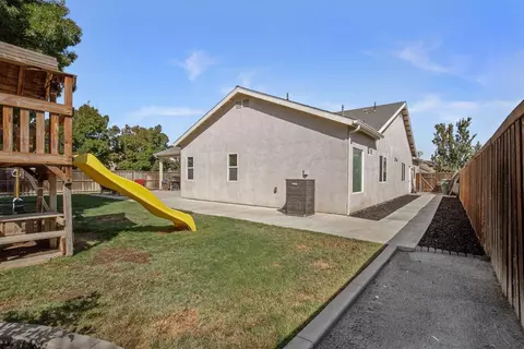 1587 Orange St, Lemoore, CA 93245 photo 35
