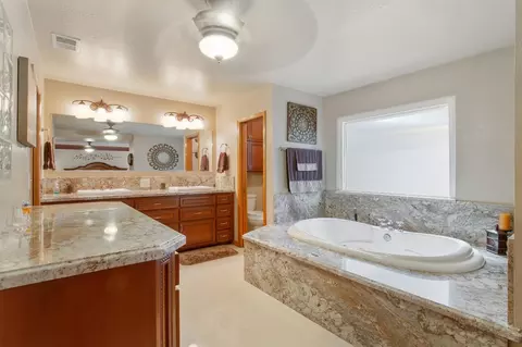 115 E La Vida Ave, Visalia, CA 93277 photo 28