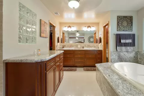115 E La Vida Ave, Visalia, CA 93277 photo 27