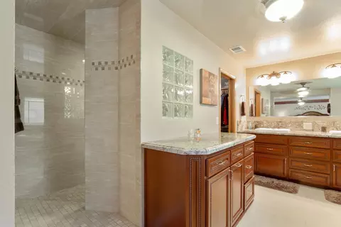 115 E La Vida Ave, Visalia, CA 93277 photo 31