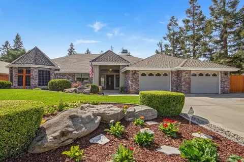 115 E La Vida Ave, Visalia, CA 93277 photo 1