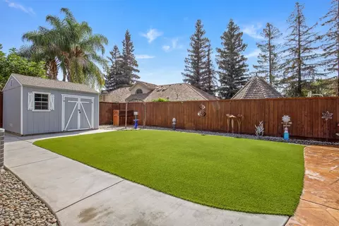 115 E La Vida Ave, Visalia, CA 93277 photo 34